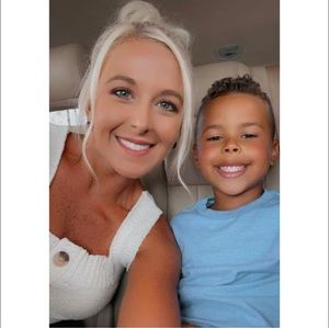 Meet your Posher, Kaylie